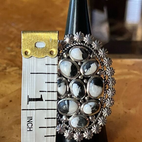 White Buffalo Sterling Silver Statement Ring Size 7 - Picture 7 of 9
